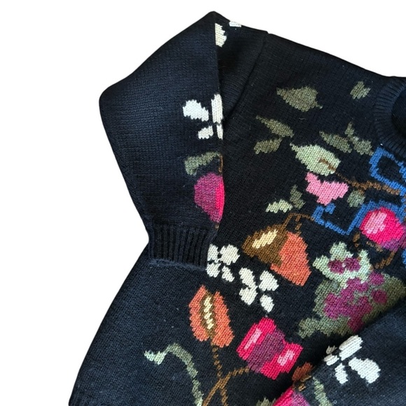 VTG 80’s Susan Bristol Wool Black Cottage-Core Sweater Bright Florals M Crewneck - Picture 2 of 4